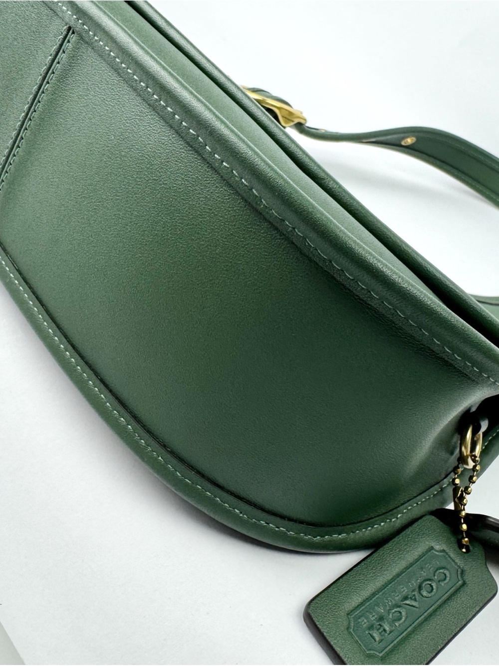 Coach Cashin Crescent Green Glovetanned Leather Shoulder Bag Gold Hardware - Picture 4 of 9